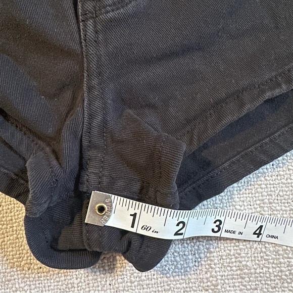 H&M DIVIDED Black Wash Denim 1.5" inseam Jean Shorts Low Waist 5-Pocket Women 12 - Picture 13 of 14